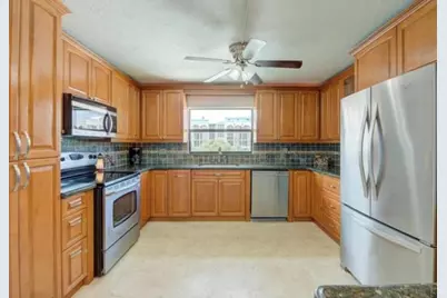 1975 SE 3rd Street, Deerfield Beach, FL 33441 - Photo 7