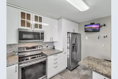 16300 Golf Club Road #719, Weston, FL 33326 - Photo 15