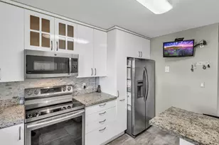 16300 Golf Club Rd, Weston, FL 33326 - Photo 15