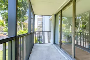 3401 N Country Club Dr, Aventura, FL 33180 - Photo 31