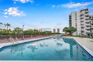 3401 N Country Club Dr, Aventura, FL 33180 - Photo 35