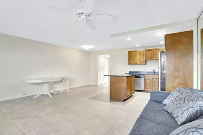 275 Markham M #275, Deerfield Beach, FL 33442 - Photo 3