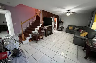 16 Spinning Wheel Ln, Tamarac, FL 33319 - Photo 5