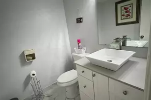 16 Spinning Wheel Ln, Tamarac, FL 33319 - Photo 7