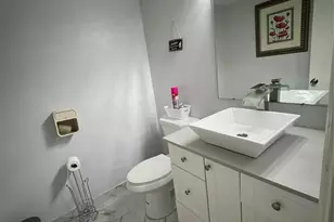 16 Spinning Wheel Ln, Tamarac, FL 33319 - Photo 7