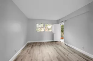 1021 Crystal Lake Dr, Pompano Beach, FL 33064 - Photo 7