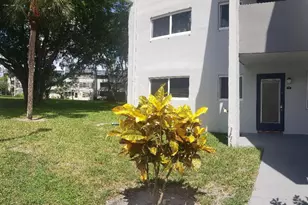 7897 Golf Cir Dr, Margate, FL 33063 - Photo 3