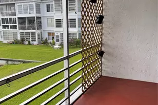 8205 NW 61st St, Tamarac, FL 33321 - Photo 7