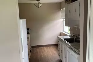 8205 NW 61st St, Tamarac, FL 33321 - Photo 17