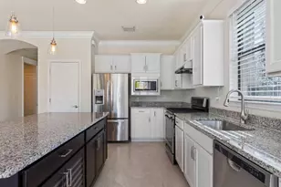 239 SE Courances Dr, Port Saint Lucie, FL 34984 - Photo 9