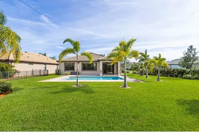 239 SE Courances Drive, Port Saint Lucie, FL 34984 - Photo 7