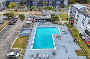 310 Fontainebleau Blvd, Miami, FL 33172 - Photo 17