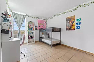 310 Fontainebleau Blvd, Miami, FL 33172 - Photo 11