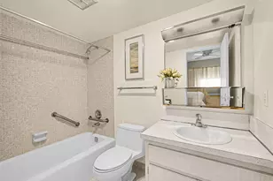 555 NW 4th Ave, Boca Raton, FL 33432 - Photo 13