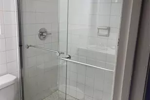 8405 NW 61st St, Tamarac, FL 33321 - Photo 11