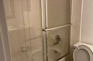 8405 NW 61st St, Tamarac, FL 33321 - Photo 13