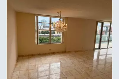 230 174th Street #814, Sunny Isles Beach, FL 33160 - Photo 3