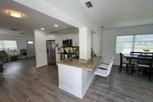 7110 NW 72nd St, Tamarac, FL 33321 - Photo 11