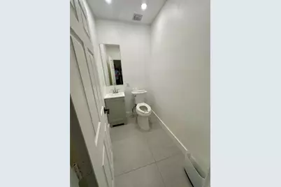 126 NE 1st Avenue, Dania, FL 33004 - Photo 11