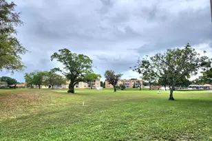 9521 Sunrise Lakes Blvd, Sunrise, FL 33322 - Photo 17