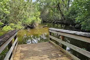 532 NE Canoe Park Cir, Port Saint Lucie, FL 34983 - Photo 13