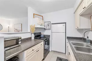 3230 NE 13th St, Pompano Beach, FL 33062 - Photo 17