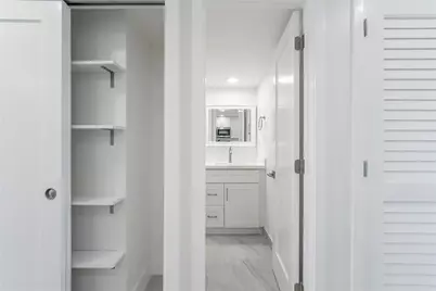 8900 Washington Boulevard #418, Pembroke Pines, FL 33025 - Photo 15