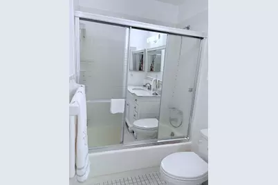 1055 Country Club Drive #404, Margate, FL 33063 - Photo 15