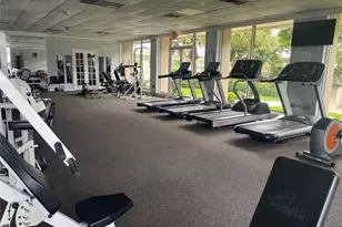 300 Bayview Dr, Sunny Isles Beach, FL 33160 - Photo 9