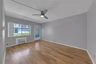 11 SW 4th Ave, Boca Raton, FL 33432 - Photo 3