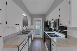 11 SW 4th Ave, Boca Raton, FL 33432 - Photo 17