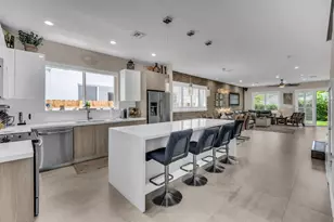 807 SW 7th Ave, Fort Lauderdale, FL 33315 - Photo 1