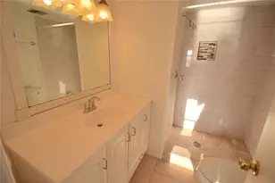 3051 Sunrise Lakes Dr Unit, Sunrise, FL 33322 - Photo 11