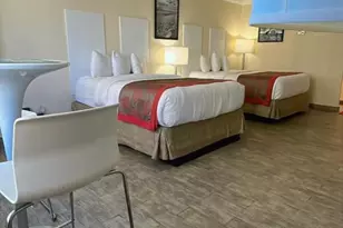 19201 Collins Ave, North Miami Beach, FL 33160 - Photo 5