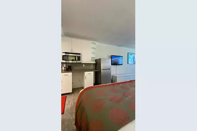 19201 Collins Avenue, Sunny Isles Beach, FL 33160 - Photo 9