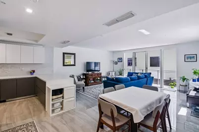 700 NE 14th Avenue #208, Fort Lauderdale, FL 33304 - Photo 9