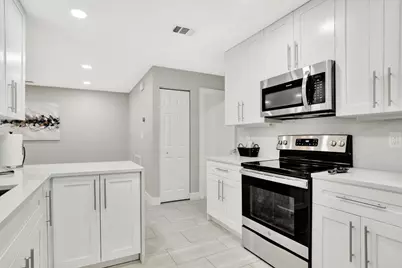 1035 NW 5th Avenue, Boca Raton, FL 33432 - Photo 11