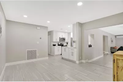 1035 NW 5th Avenue, Boca Raton, FL 33432 - Photo 17