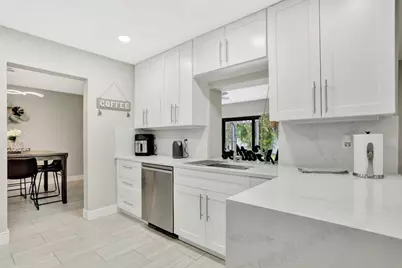 1035 NW 5th Avenue, Boca Raton, FL 33432 - Photo 13