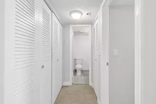 3050 Sunrise Lakes Dr Unit, Sunrise, FL 33322 - Photo 15