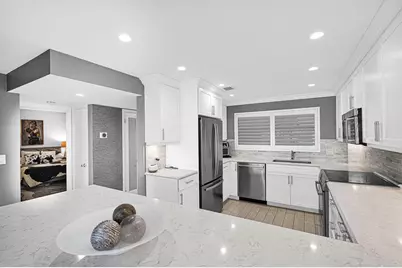 5100 Bayview Drive #404, Fort Lauderdale, FL 33308 - Photo 7