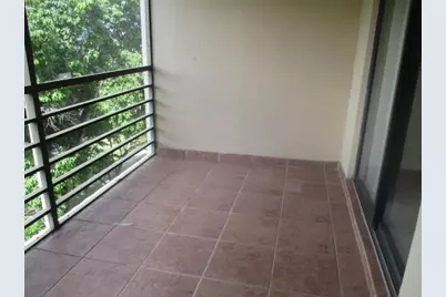 2314 S Cypress Bend Drive #613, Pompano Beach, FL 33069 - Photo 9