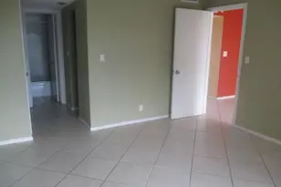 2314 S Cypress Bend Dr, Pompano Beach, FL 33069 - Photo 7