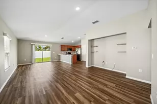 5485 NW Pine Trail Cir, Port Saint Lucie, FL 34983 - Photo 7