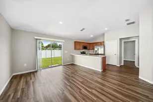 5485 NW Pine Trail Cir, Port Saint Lucie, FL 34983 - Photo 9