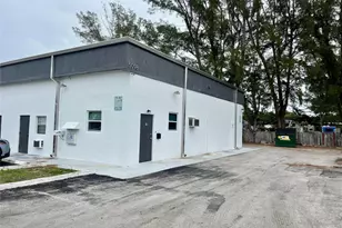 5098 NW 37th Ave, Tamarac, FL 33309 - Photo 1