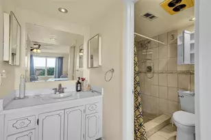 9020 Sunrise Lakes Blvd, Sunrise, FL 33322 - Photo 9