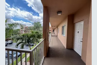 7725 Yardley Drive #313, Fort Lauderdale, FL 33321 - Photo 3