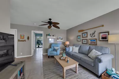 11 SW 4th Avenue #11, Boca Raton, FL 33432 - Photo 5