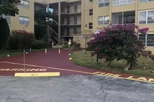 2801 Somerset Dr, Fort Lauderdale, FL 33311 - Photo 1